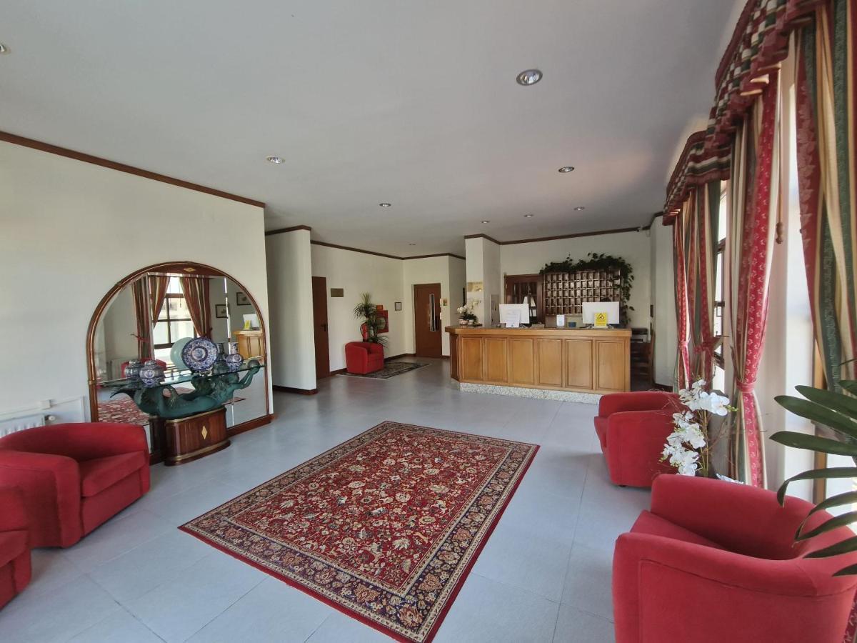 Peninsular Hotel 3*