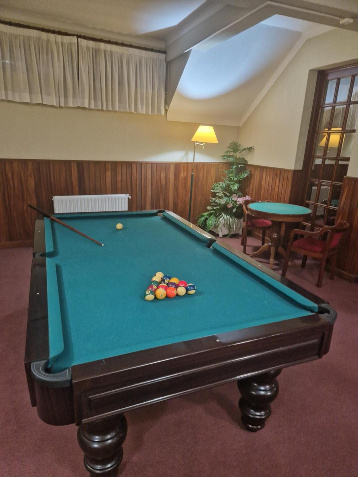 Peninsular Hotel 3*